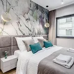 Deo Plaza Premium Motlawa View By Renters Danzica