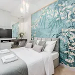 Aparthotel Deo Plaza Premium Motlawa View By Renters 4*