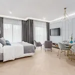Deo Plaza Premium Motlawa View By Renters 4*