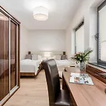 Deo Plaza Premium Motlawa View By Renters Aparthotel 4*