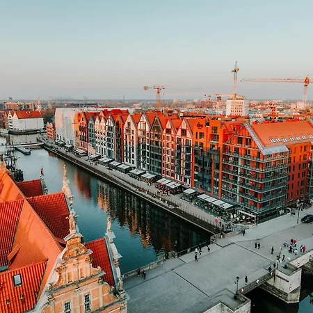 Apartahotel Deo Plaza Premium Motlawa View By Renters 4*