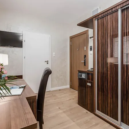 Lägenhetshotell Deo Plaza Premium By Rent Like Gdańsk