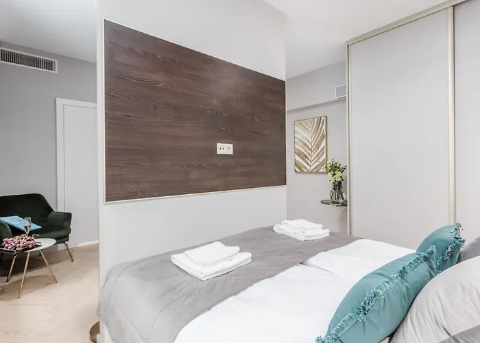 Lägenhetshotell Deo Plaza Premium By Rent Like 4*